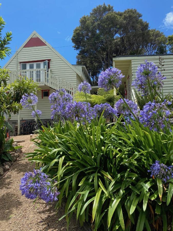 Hekerua Lodge Backpackers Hostel Waiheke Island Oneroa Exterior photo